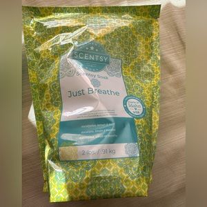 SCENTSY Bath salt- Just Breathe